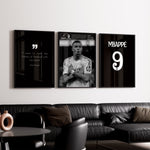 Load image into Gallery viewer, Kylian Mbappé Fodbold Plakat | Til Real Madrid Fans | Denne plakat viser Kylian Mbappé i en ikonisk Real Madrid trøje, klar til at score mål. Perfekt til fodboldfans og specielt Real Madrid entusiaster.