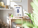 Load image into Gallery viewer, Fodbold plakat | Fodbold plakater | Toni Kroos Fodboldplakat | Perfekt til Den Ægte Fodbold Fan | Plakaty.dk

