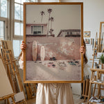 Load image into Gallery viewer, Plakat med surfbrætter | Sommer og Strand Plakater | Denne plakat viser flere surfbrætter opstillet lodret i forskellige pastelfarver som hvid, pink og grøn. Perfekt til surf- og strandelskere.
