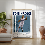 Load image into Gallery viewer, Fodbold plakat | Fodbold plakater | Toni Kroos Fodbold Plakat | Perfekt til Passionerede Fans | Plakaty.dk
