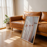 Load image into Gallery viewer, Plakat med surfbrætter | Sommer og Strand Plakater | Denne plakat viser flere surfbrætter opstillet lodret i forskellige pastelfarver som hvid, pink og grøn. Perfekt til surf- og strandelskere.
