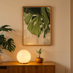 Load image into Gallery viewer, Flora på Væggen | Dekorér dine rum med naturlige designs | Plakat med grønne planter, botanisk kunst og naturplanter, ideel til at tilføje et organisk og livligt præg til dit hjem.
