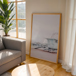Load image into Gallery viewer, Plakat med livredders tårn | Sommer og Strand Plakater | Denne plakat viser et lyseblåt livredders tårn med en rampe og tekst “LIFEGUARD OFF-DUTY KEEP OFF”. Perfekt til strandelskere.
