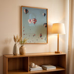 Load image into Gallery viewer, Plakat med luftballoner | Sommer og Strand Plakater | Denne plakat viser mange farverige luftballoner i en klar blå himmel. Perfekt til dem, der elsker eventyr og frihed.
