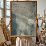 Load image into Gallery viewer, Plakat med surfer i havet | Sommer og Strand Plakater | Denne plakat viser en mand, der surfer på en stor bølge i havet. Perfekt til surfere og eventyrere.
