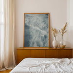 Load image into Gallery viewer, Plakat med surfer i havet | Sommer og Strand Plakater | Denne plakat viser en mand, der surfer på en stor bølge i havet. Perfekt til surfere og eventyrere.
