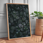 Load image into Gallery viewer, Grøn Inspiration | Plakater med frodige motiver til stuen | Plakat med grønne planter, botanisk kunst og naturplanter, ideel til at tilføje et organisk og livligt præg til dit hjem.
