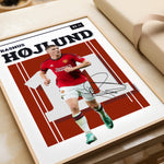 Load image into Gallery viewer, Fodbold plakat | Fodbold plakater | Rasmus Højlund Fodbold Spiller Plakat | Ideel til Dedikerede Fans | Plakaty.dk
