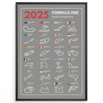 Load image into Gallery viewer, F1 Plakat | F1 Kalender Plakater 2025 | Formel 1 Race Tracking Map | Perfekt til Den Ægte Fan | Plakaty.dk

