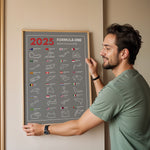 Load image into Gallery viewer, F1 Plakat | F1 Kalender Plakater 2025 | Formel 1 Race Tracking Map | Perfekt til Den Ægte Fan | Plakaty.dk
