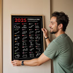 Load image into Gallery viewer, F1 Plakat | F1 Kalender Plakater 2025 | Formel 1 Race Tracking Map | Perfekt til Den Ægte Fan | Plakaty.dk
