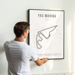Load image into Gallery viewer, Abu Dhabi Formel 1 Plakat | Twilight Oasis | Yas Marina Circuit | Dynamisk Motorsport Kunst | Plakaty.dk
