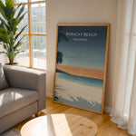 Load image into Gallery viewer, Boracay Beach Vintage Travel Plakat | Vintage Travel Poster | Denne plakat viser Boracay Beach med hvidt sand, roligt blåt vand og en gradienthimmel. Silhuetter af palmer i forgrunden. Perfekt til dem, der elsker tropiske strande.
