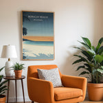 Load image into Gallery viewer, Boracay Beach Vintage Travel Plakat | Vintage Travel Poster | Denne plakat viser Boracay Beach med hvidt sand, roligt blåt vand og en gradienthimmel. Silhuetter af palmer i forgrunden. Perfekt til dem, der elsker tropiske strande.
