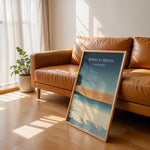 Load image into Gallery viewer, Boracay Beach Vintage Travel Plakat | Vintage Travel Poster | Denne plakat viser Boracay Beach med hvidt sand, roligt blåt vand og en gradienthimmel. Silhuetter af palmer i forgrunden. Perfekt til dem, der elsker tropiske strande.
