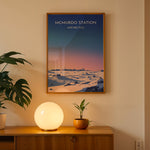 Load image into Gallery viewer, McMurdo Station Vintage Travel Plakat | Vintage Travel Poster | Denne plakat viser en stiliseret illustration af McMurdo Station i Antarktis med en gradienthimmel og snebeklædte bygninger. Perfekt til rejse- og historieentusiaster.

