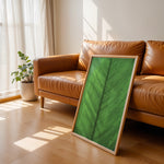 Load image into Gallery viewer, Plante plakat | Elegant print med livlige motiver | Plakat med grønne planter, botanisk kunst og naturplanter, ideel til at tilføje et organisk og livligt præg til dit hjem.
