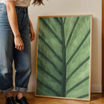 Load image into Gallery viewer, Plante print | Frodig plakat til stuen | Plakat med grønne planter, botanisk kunst og naturplanter, ideel til at tilføje et organisk og livligt præg til dit hjem.

