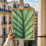 Load image into Gallery viewer, Plante print | Frodig plakat til stuen | Plakat med grønne planter, botanisk kunst og naturplanter, ideel til at tilføje et organisk og livligt præg til dit hjem.
