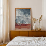 Load image into Gallery viewer, Plakat med bølger og strand | Sommer og Strand Plakater | Denne plakat viser et luftfoto af bølger, der bryder mod en rødlig sandstrand. Perfekt til dem, der elsker kystlandskaber.
