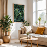 Load image into Gallery viewer, Plante print | Elegant plakat med delikate detaljer | Plakat med grønne planter, botanisk kunst og naturplanter, ideel til at tilføje et organisk og livligt præg til dit hjem.
