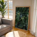 Load image into Gallery viewer, Plante print | Elegant plakat med delikate detaljer | Plakat med grønne planter, botanisk kunst og naturplanter, ideel til at tilføje et organisk og livligt præg til dit hjem.

