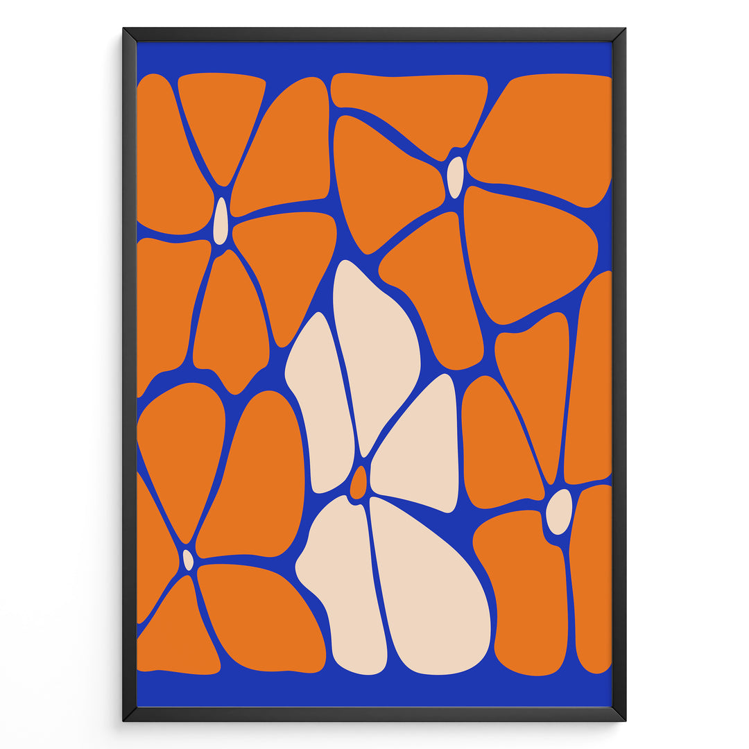 Orange Petals Plakat | Matisse Poster | Abstrakte orange og beige blomsterblade på dybblå baggrund