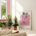 Load image into Gallery viewer, Fodbold plakat | Fodbold plakater | Lionel Messi Fodbold Plakat i Lyserød Trøje | Perfekt til Passionerede Fans | Plakaty.dk
