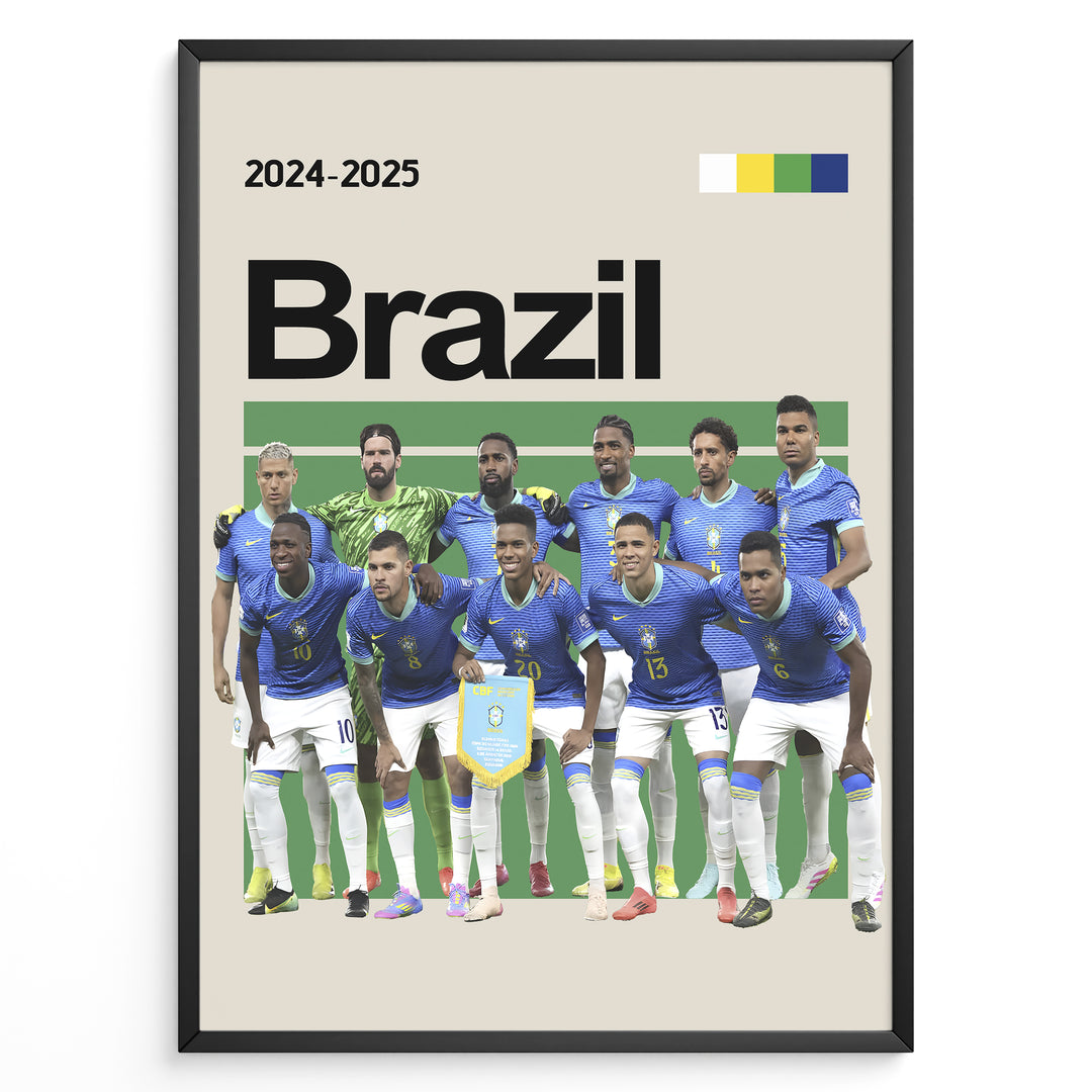 Holdfoto | Brazil fodboldplakat 2024-2025 med hele landsholdet i blå trøjer – perfekt vægkunst til fans af brasiliansk fodbold og samba-stil.