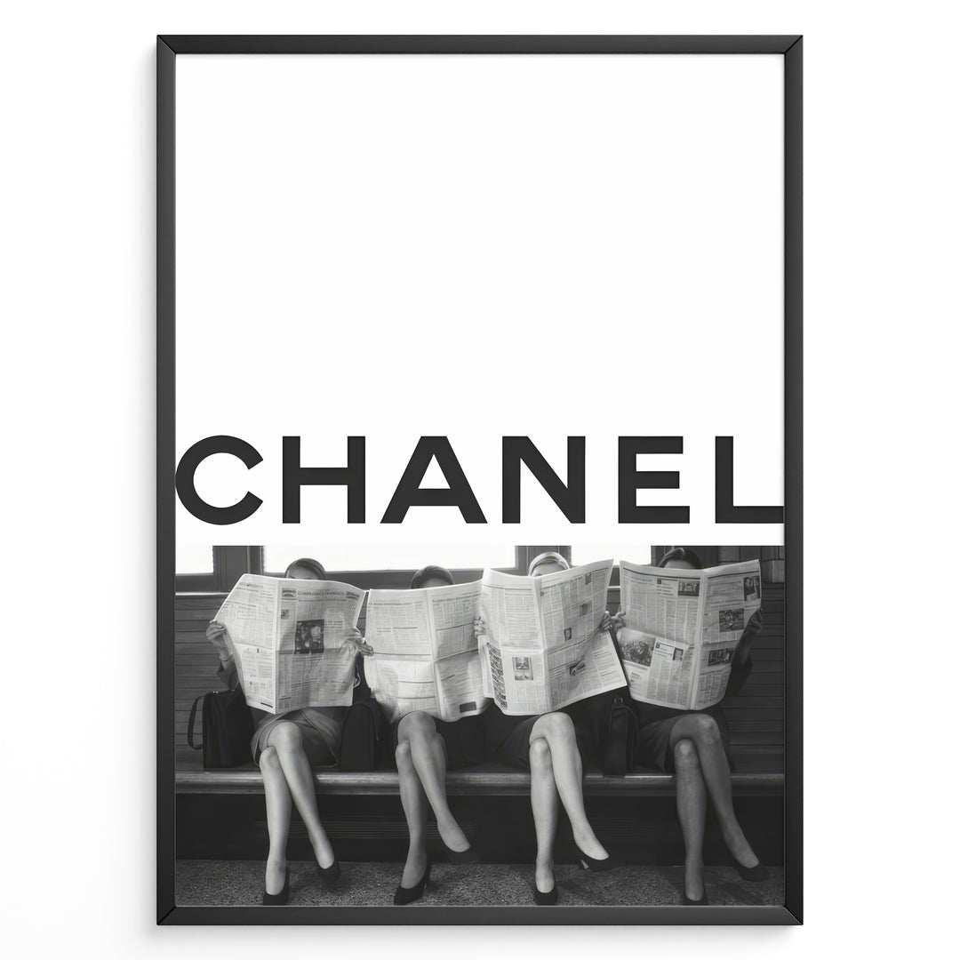 Fashion Plakat | CHANEL Newspaper Bench – Fashion Art Poster Plakaty.dk | Black and white fashion poster of four women sitting on a bench reading newspapers, with the bold text "CHANEL" across the top half of the image.