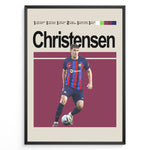 Load image into Gallery viewer, Andreas Christensen fodbold plakat | FC Barcelona spiller i blå og rød hjemmebanetrøje med bold i kampklar position
