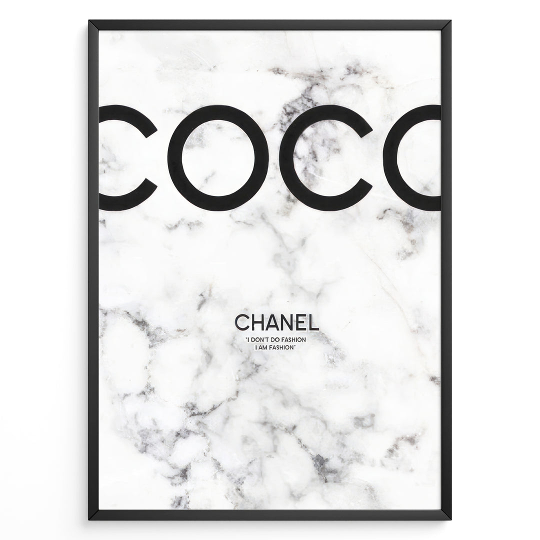 Fashion Plakat | Coco Chanel Quote Poster on Marble Background – Fashion Wall Art Plakaty.dk | Minimalist poster with large "COCO" text and a Chanel quote on a white marble background: "I don't do fashion, I am fashion."