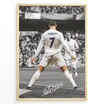 Load image into Gallery viewer, Cristiano Ronaldo fodbold plakat med nummer 7 i Real Madrid hvid trøje under ikonisk jubel på stadion i sort/hvid effekt.
