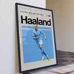 Load image into Gallery viewer, Fodbold plakat | Fodbold plakater | Erling Haaland Fodbold Plakat | Perfekt til Den Ægte Fan | Plakaty.dk
