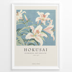 Load image into Gallery viewer, Japanske plakater | Japanese art print featuring lilies on a soft blue background, titled &quot;Hokusai – Hydrangea and Swallow (1833–1834),&quot; with text indicating Tokyo, Japan.
