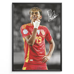Load image into Gallery viewer, Lamine Yamal fodbold plakat i Spaniens røde landsholdstrøje nummer 19 med selvsikkert og fokuseret udtryk.
