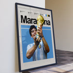 Load image into Gallery viewer, Fodbold plakat | Fodbold plakater | Diego Maradona Fodbold Plakat | Legendarisk Tribute til Den Ægte Fan | Plakaty.dk

