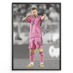 Load image into Gallery viewer, plakat of Lionel Messi in pink Inter Miami jersey pointing forward, with printed signature and black-and-white background.
