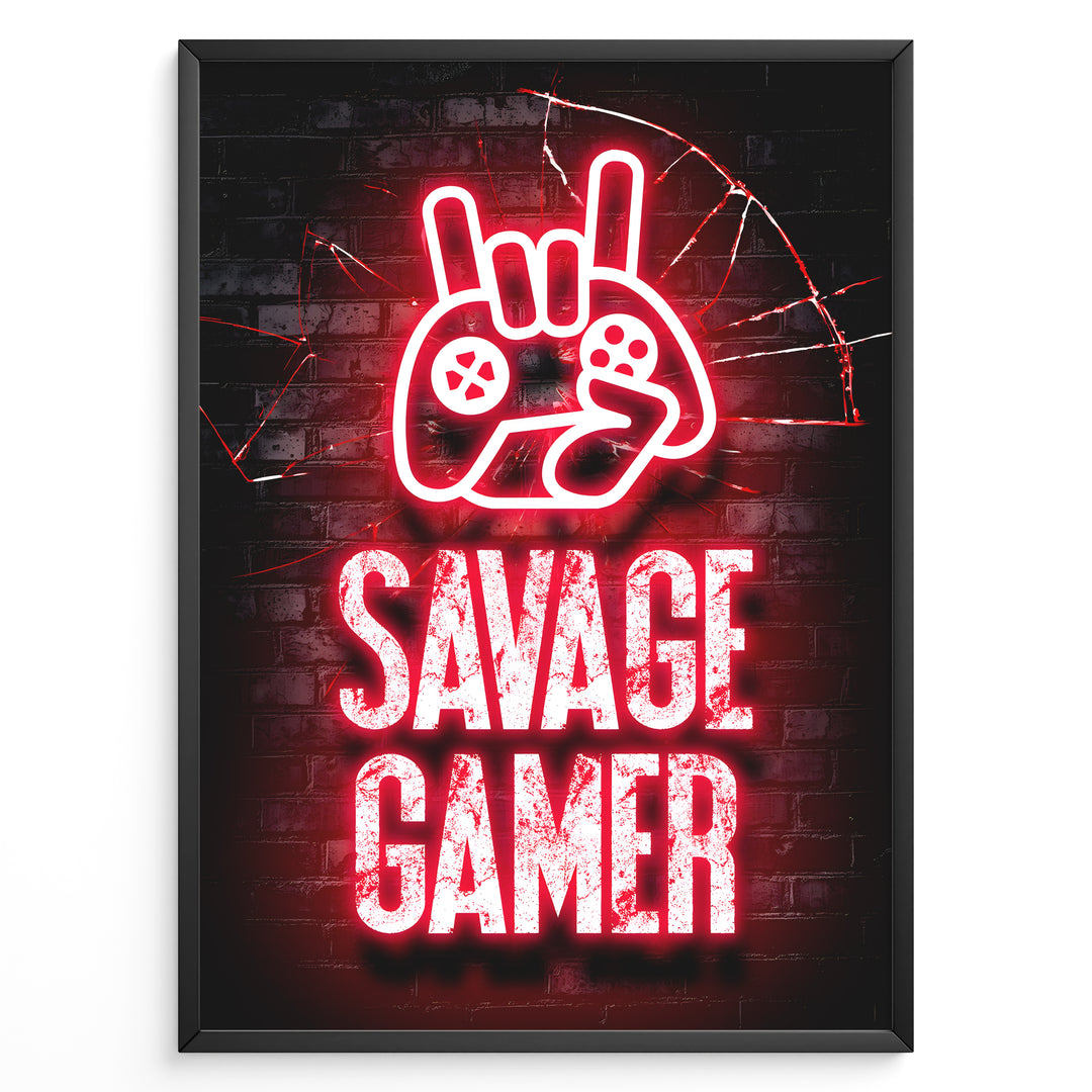 Savage Gamer plakat | Neonrød controller med håndtegn og tekst i eksplosiv gamerstil – intens vægkunst til gamingrum