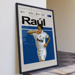 Load image into Gallery viewer, Fodbold plakat | Fodbold plakater | Raúl Fodbold Plakat | Legendarisk Tribute til Den Ægte Fan | Plakaty.dk
