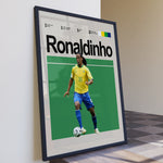 Load image into Gallery viewer, Fodbold plakat | Fodbold plakater | Ronaldinho Fodbold Plakat 01 | Magisk Tribute til Den Ægte Fan | Plakaty.dk
