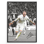 Load image into Gallery viewer, Sergio Ramos fodbold plakat i Real Madrid trøje hvor han jubler med armene bredt ud på banen.
