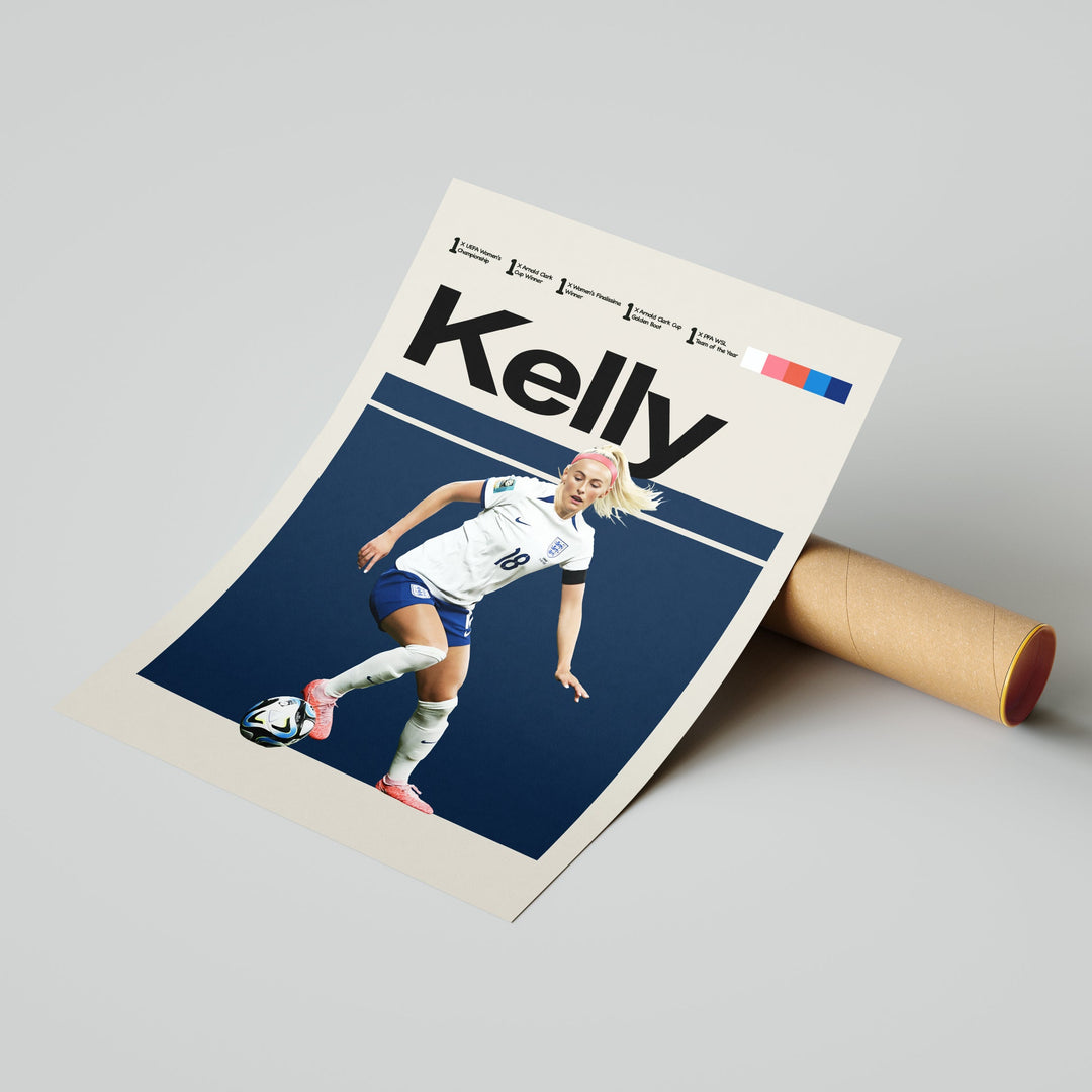Chloe Kelly Kvinde fodbold plakater | England landsholdstrøje i hvid og blå med boldkontrol og intens fokus – ideel til fans af kvindefodbold