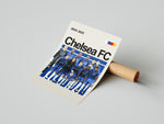 Load image into Gallery viewer, Holdfoto | Chelsea FC fodboldplakat 2024-2025 med hele truppen i blå trøjer – ideel vægdekoration til fans af Chelsea og engelsk fodbold.
