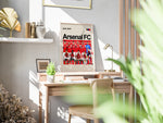 Load image into Gallery viewer, Holdfoto | Arsenal FC fodboldplakat 2024-2025 med holdopstilling i rød og hvid trøje – perfekt gave til enhver Arsenal-fan.
