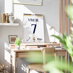 Load image into Gallery viewer, Fodbold plakat | Fodbold plakater | Vinícius Junior Trøje i flot design Fodbold plakat | Perfekt til Den Ægte Fodbold Fan | Plakaty.dk

