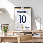 Load image into Gallery viewer, Fodbold plakat | Fodbold plakater | Luka Modric Fodbold plakat | Perfekt til Den Ægte Fodbold Fan | Plakaty.dk
