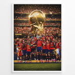 Load image into Gallery viewer, Spanien Verdensmester plakat med hele landsholdet og VM-trofæet under mesterskabsfejringen i 2026
